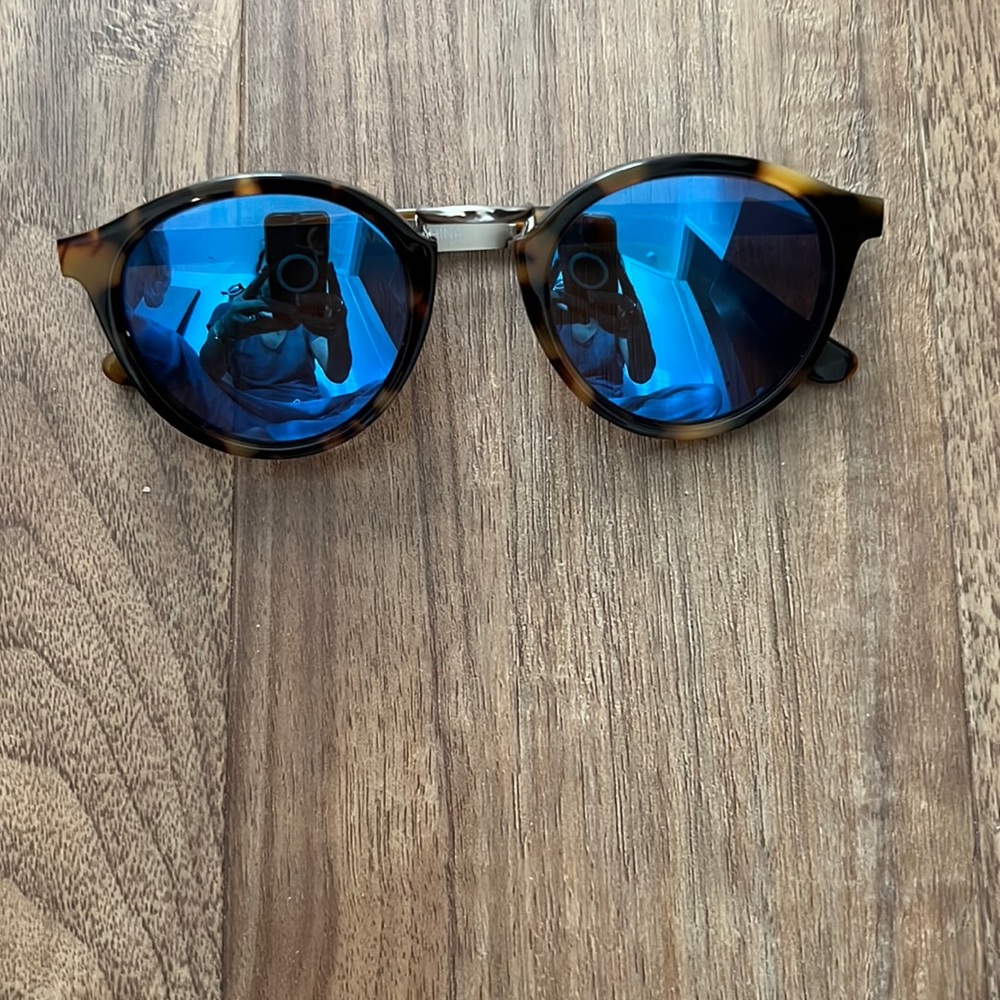 Madewell tortoise shell sunglasses with blue lens